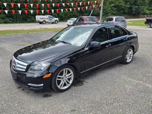 Used 2013 Mercedes-Benz C 300 4MATIC Sedan image 1