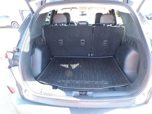 Used 2025 Ford Escape SE w/ Class II Trailer Tow Package image 25