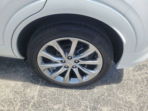 Used 2024 Buick Encore GX Avenir w/ Avenir Technology Package FWD image 9