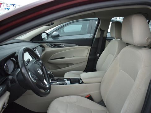 Used 2018 Buick Regal Preferred w/ Driver Confidence Package #1 image 13