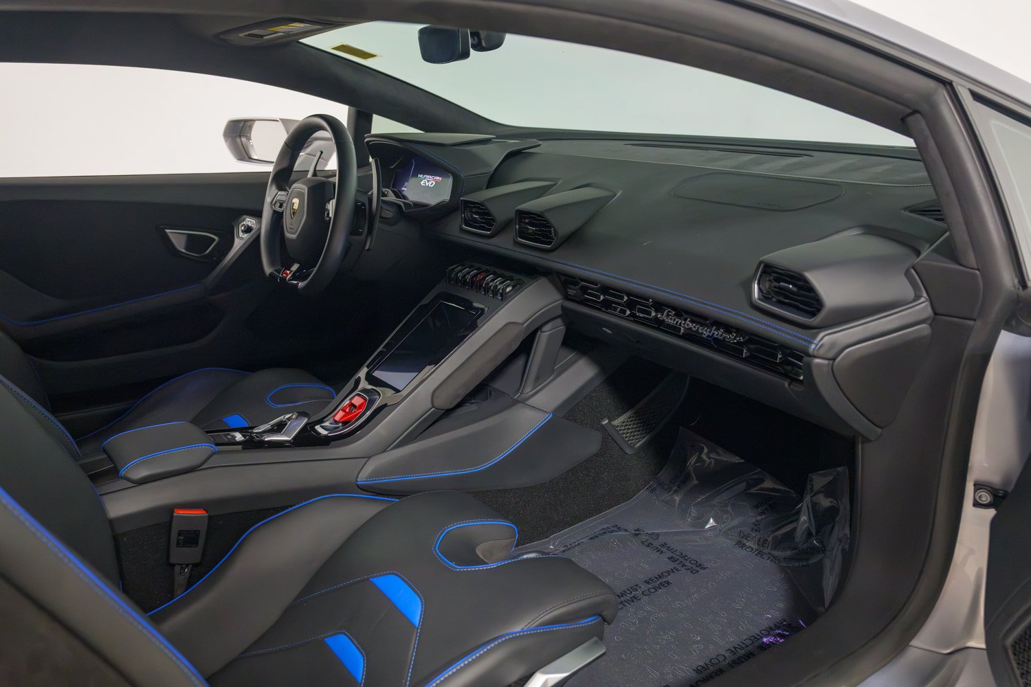 Used 2023 Lamborghini Huracan EVO RWD image 22