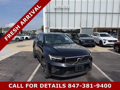 Used 2024 Volvo XC40 B5 Ultimate w/ Protection Package Premier AWD/4WD image 1