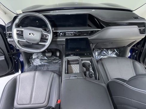 Used 2025 INFINITI QX80 Sensory AWD/4WD image 18