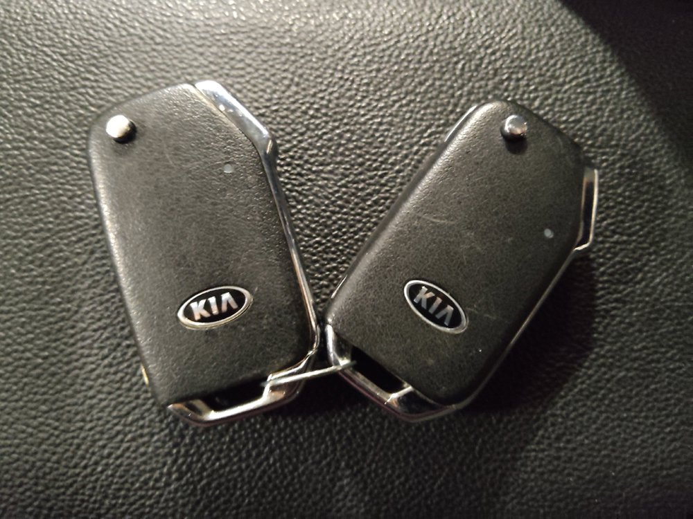 Used 2020 Kia Forte LXS FWD image 32
