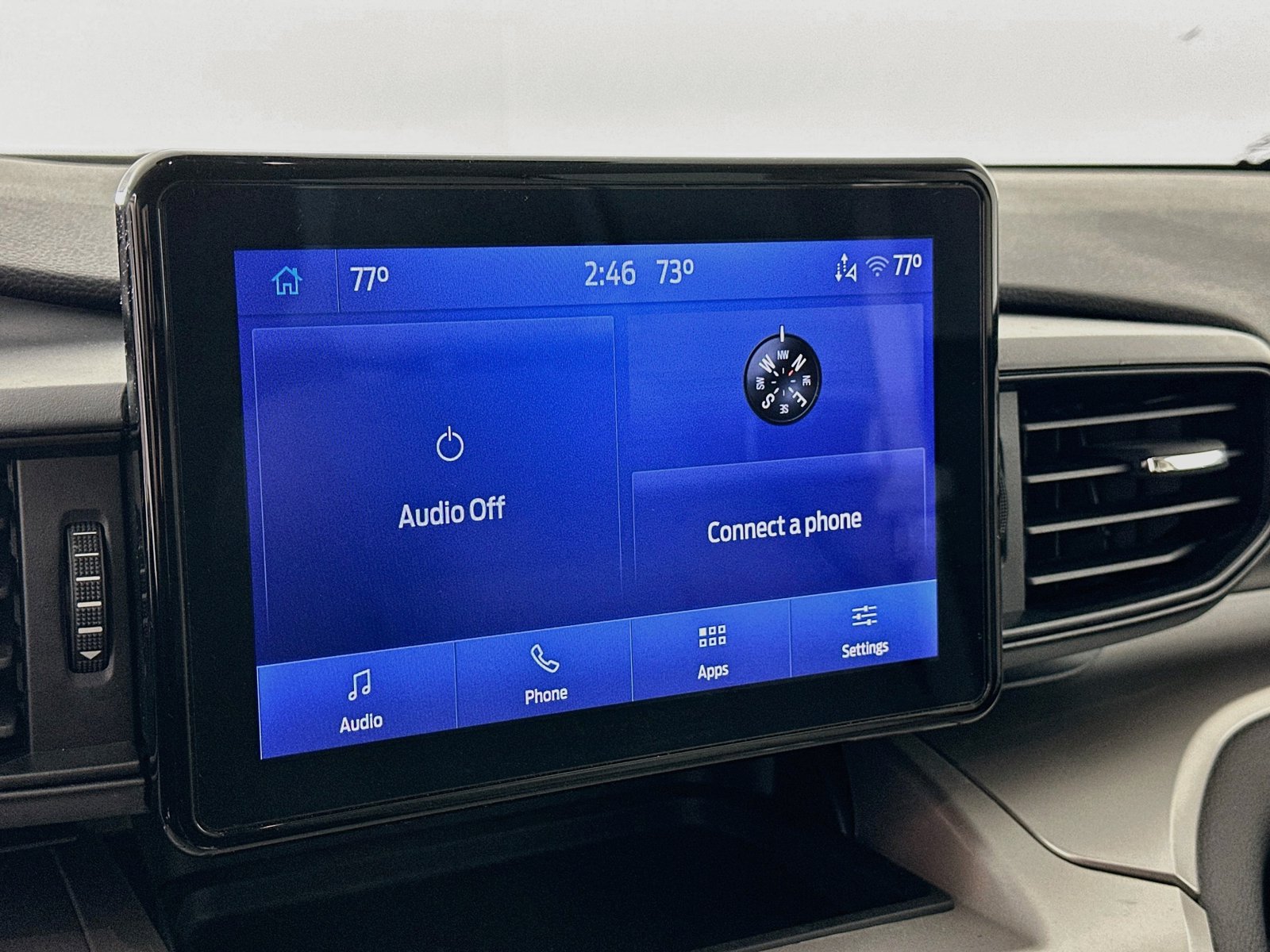 Used 2022 Ford Explorer XLT AWD/4WD image 24