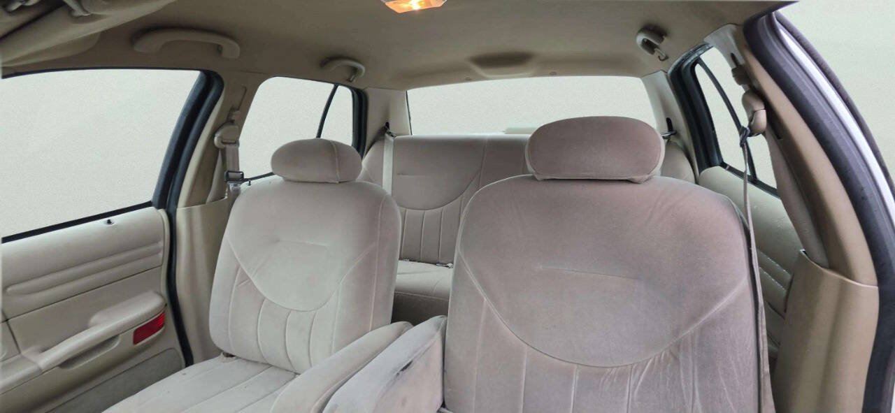Used 2000 Ford Crown Victoria RWD image 8
