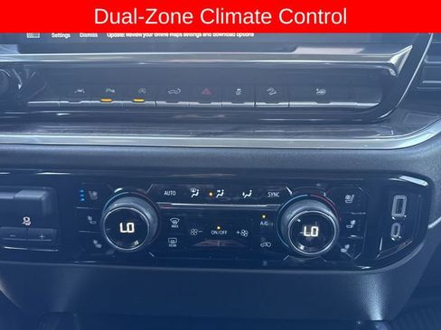 Used 2022 Chevrolet Silverado 1500 LTZ AWD/4WD image 34