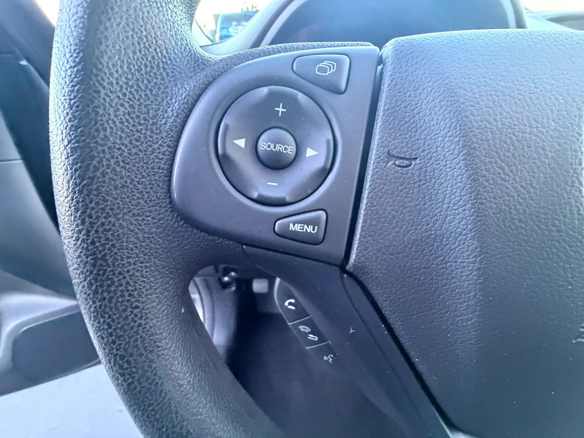 Used 2015 Honda CR-V LX image 12