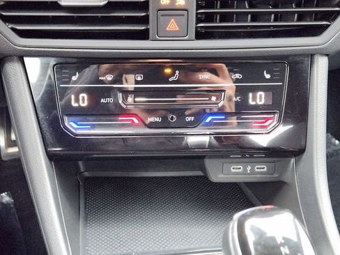 Used 2025 Volkswagen Jetta Sport FWD image 21