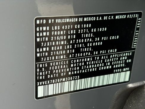 Used 2023 Volkswagen Taos SE w/ Panoramic Sunroof Package FWD image 27