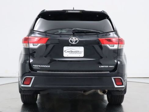 Used 2018 Toyota Highlander Limited w/ Protection Package #3 AWD/4WD image 4