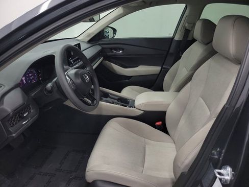 Certified 2025 Honda Accord SE image 19