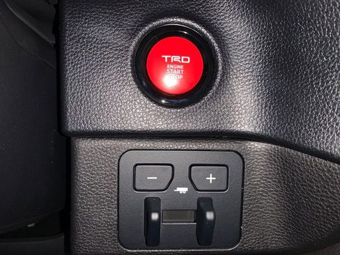 New 2025 Toyota Tundra SR5 w/ TRD Off-Road Premium Package AWD/4WD image 40