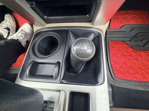 Used 2010 Toyota 4Runner Limited AWD/4WD image 3