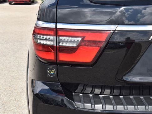 Used 2024 Nissan Armada SV image 7