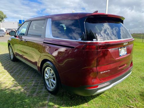 Used 2024 Kia Carnival LX FWD image 23
