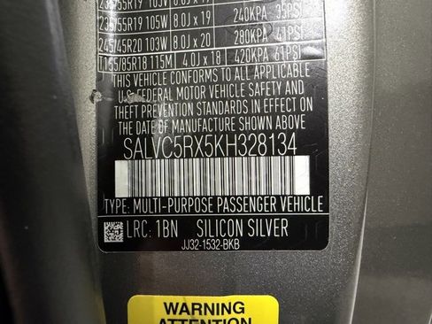 Used 2019 Land Rover Range Rover Evoque SE Dynamic image 32