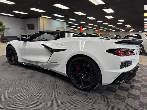 Used 2024 Chevrolet Corvette Z06 image 10