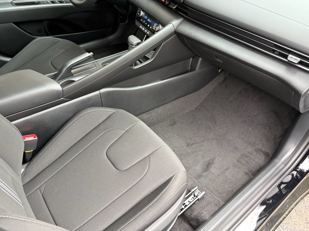 New 2026 Hyundai Elantra Sport FWD image 24
