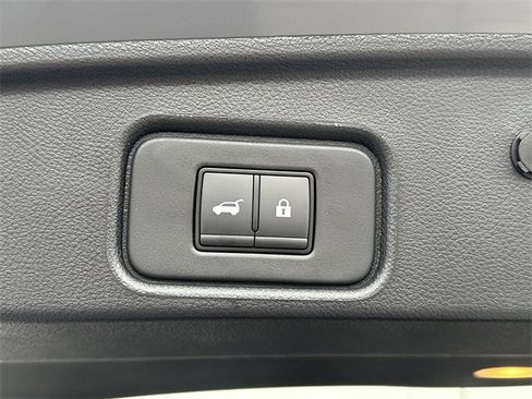 New 2026 Nissan Pathfinder Platinum image 14