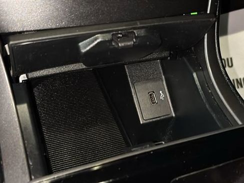 Used 2019 Ford Edge SE image 20