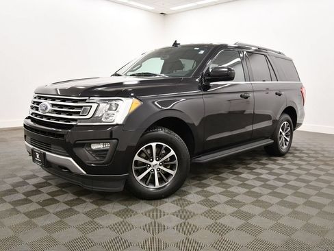 Used 2020 Ford Expedition XLT AWD/4WD image 2
