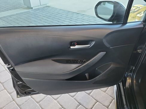 Used 2020 Toyota Corolla LE image 10