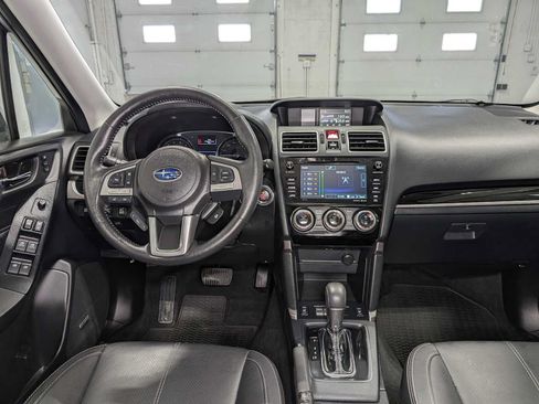 Used 2017 Subaru Forester 2.5i Touring AWD/4WD image 18