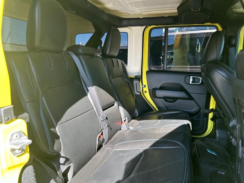 Used 2023 Jeep Wrangler Unlimited Rubicon 4xe AWD/4WD image 30