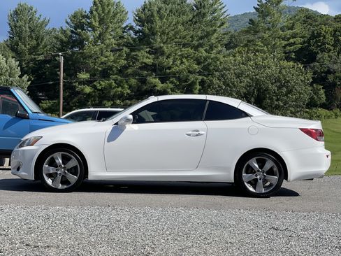 Used 2010 Lexus IS 250C RWD image 6