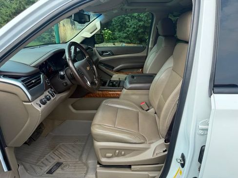 Used 2019 Chevrolet Tahoe Premier AWD/4WD image 6