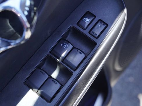 Used 2015 Nissan Versa Note FWD image 9