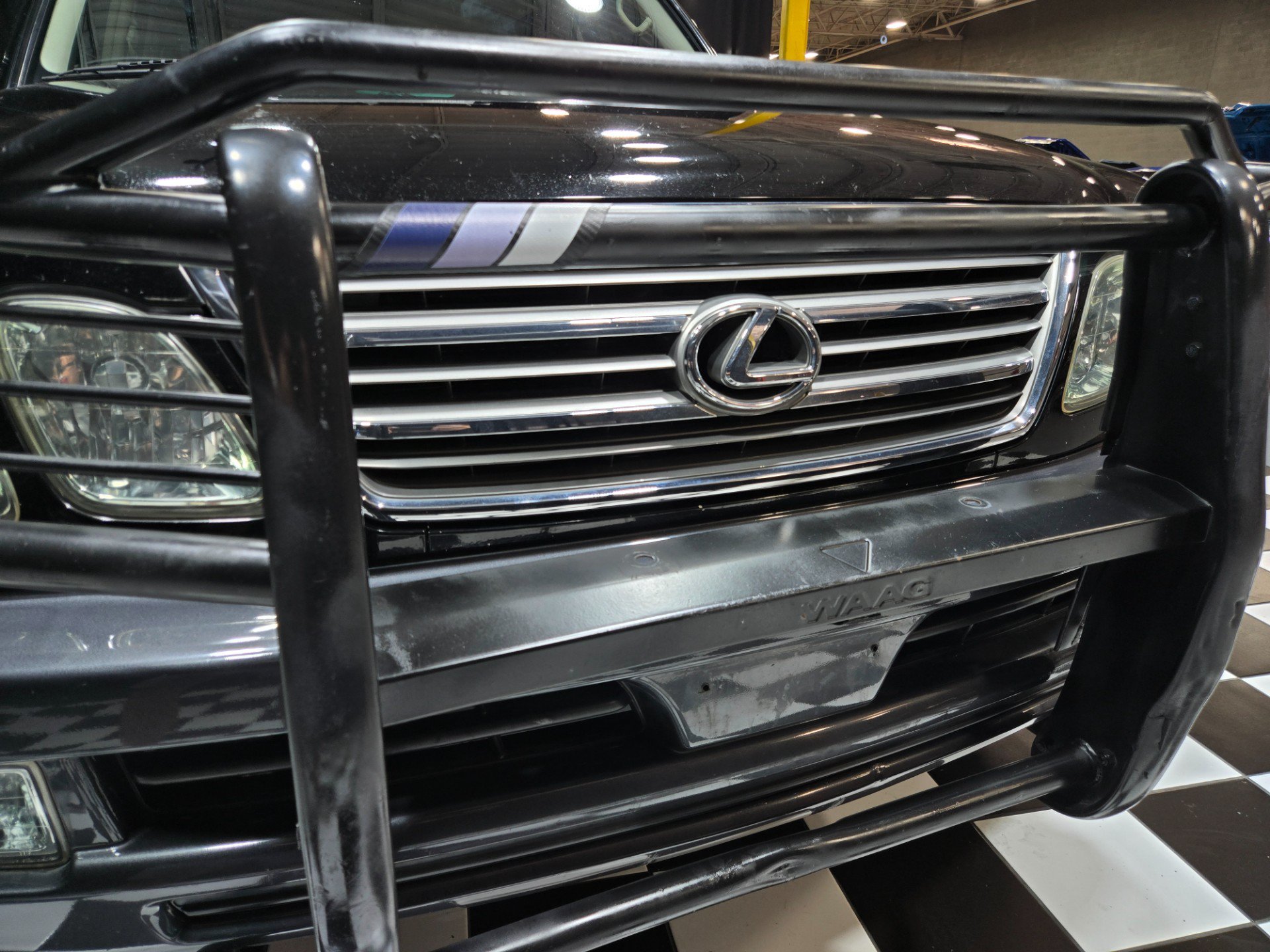 Used 2004 Lexus LX 470 4WD image 60