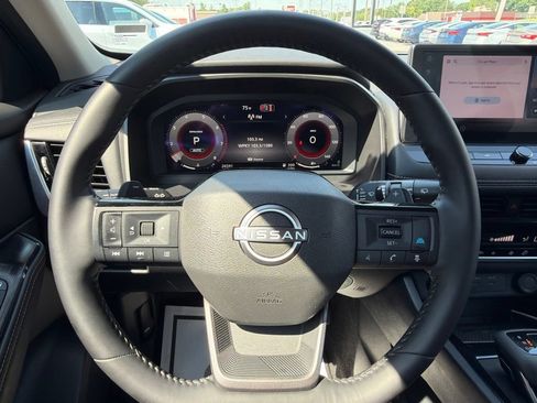 Used 2026 Nissan Rogue SL AWD/4WD image 21