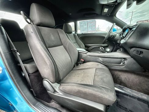 Used 2016 Dodge Challenger R/T image 24