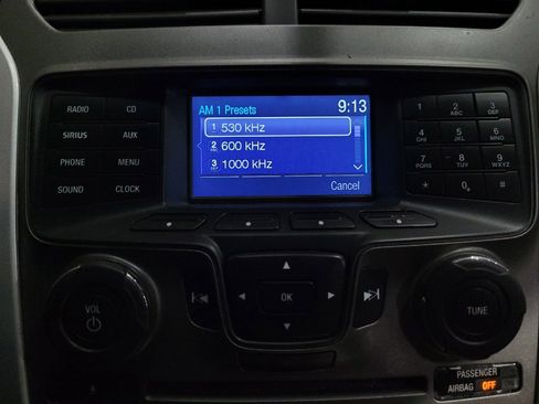 Used 2015 Ford Explorer XLT FWD image 25