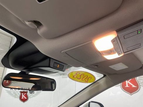 Used 2023 Nissan Rogue SV image 19