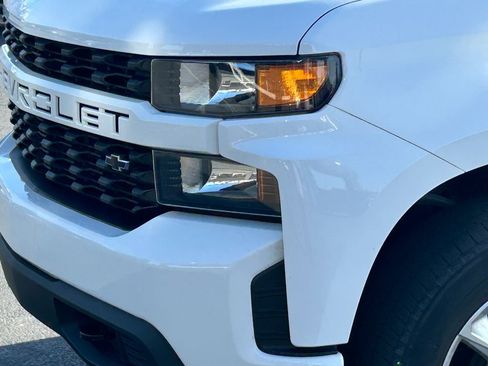 Used 2021 Chevrolet Silverado 1500 Custom w/ Safety Confidence Package image 12