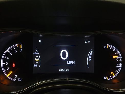 Used 2019 Jeep Grand Cherokee Limited w/ Luxury Group II image 23