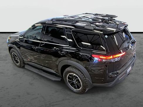 Used 2025 Nissan Pathfinder Rock Creek AWD/4WD image 2