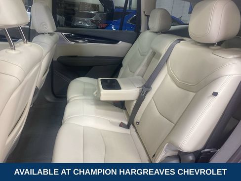 Used 2024 Cadillac XT6 Premium Luxury w/ Technology Package AWD/4WD image 33