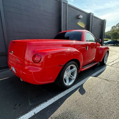 Used 2003 Chevrolet SSR w/ Preferred Equipment Group RWD image 9