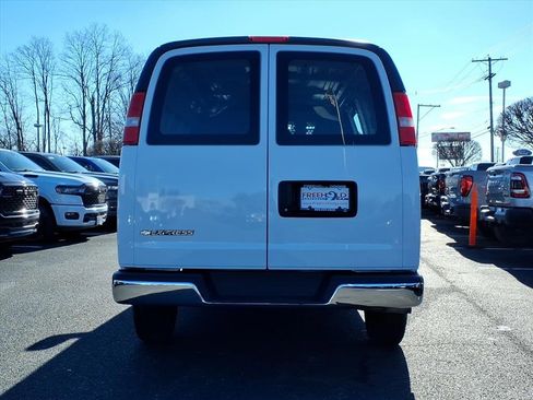 Used 2024 Chevrolet Express 2500 w/ Driver Convenience Package image 13