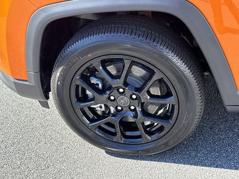 New 2026 Jeep Compass Latitude image 14