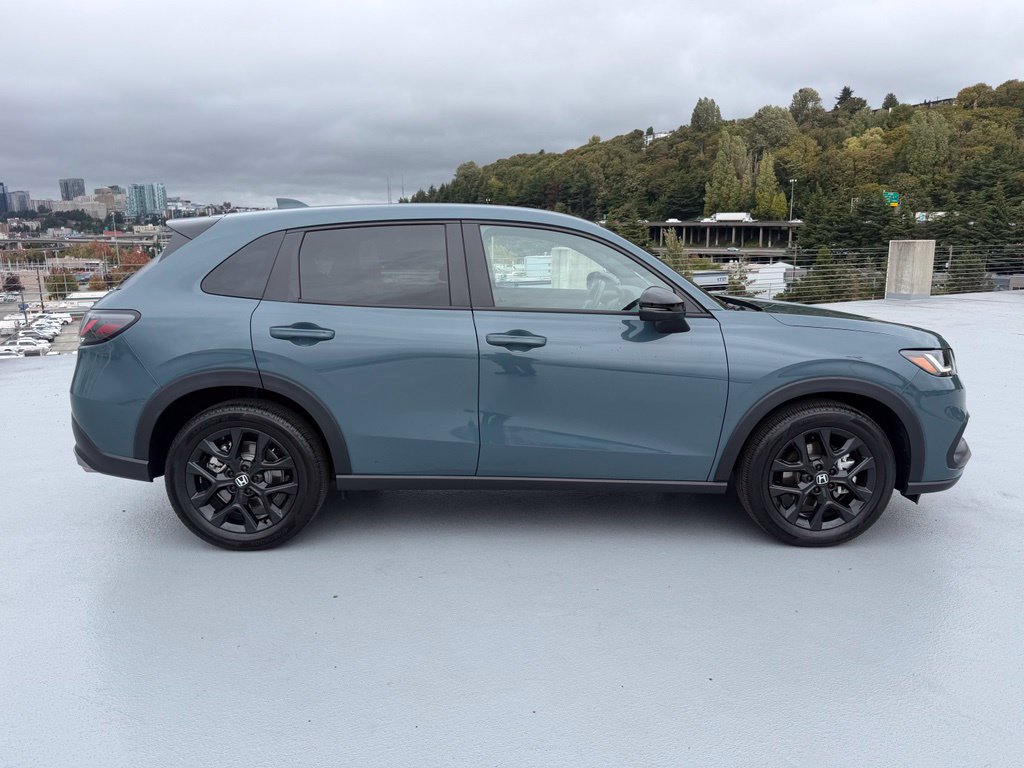 Certified 2025 Honda HR-V Sport image 3