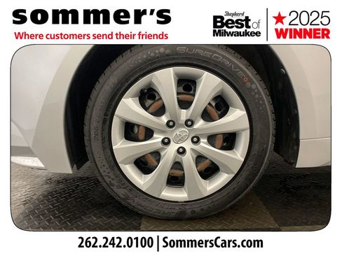 Used 2020 Toyota Corolla LE image 23