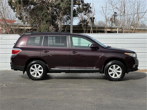 Used 2013 Toyota Highlander SE image 9
