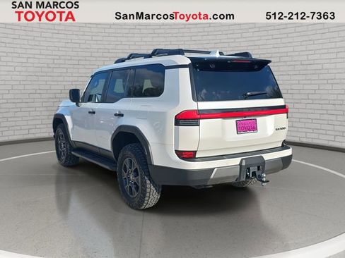 Used 2024 Lexus GX 550 image 7