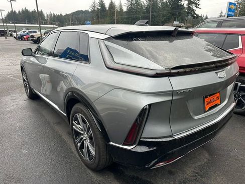 Used 2024 Cadillac Lyriq Luxury image 3