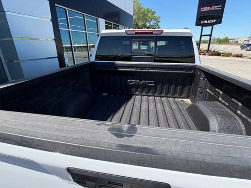 New 2026 GMC Sierra 1500 SLT AWD/4WD image 6